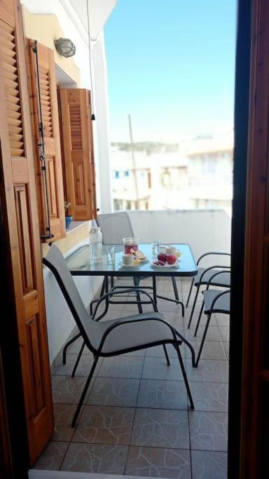 Hampilou * Naxos City